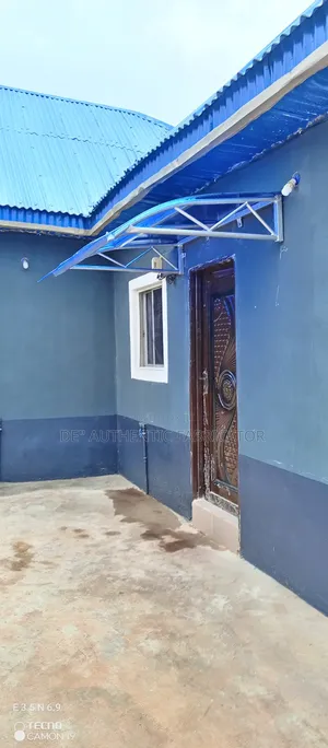 Dampalon, Door Shade,