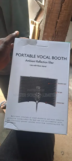 Portable Vocal Booth Ambient Reflection
