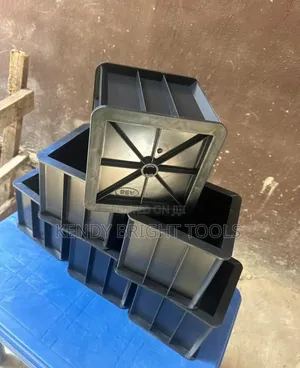 Plastic Cube Mold