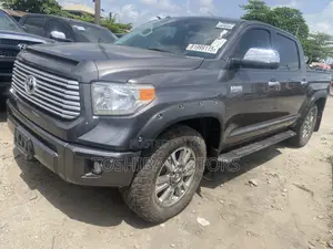 Toyota Tundra 2017 Gray