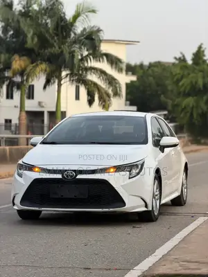 Toyota Corolla XSE 2021 White