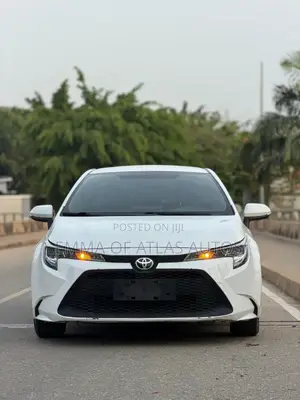 Toyota Corolla XSE 2021 White