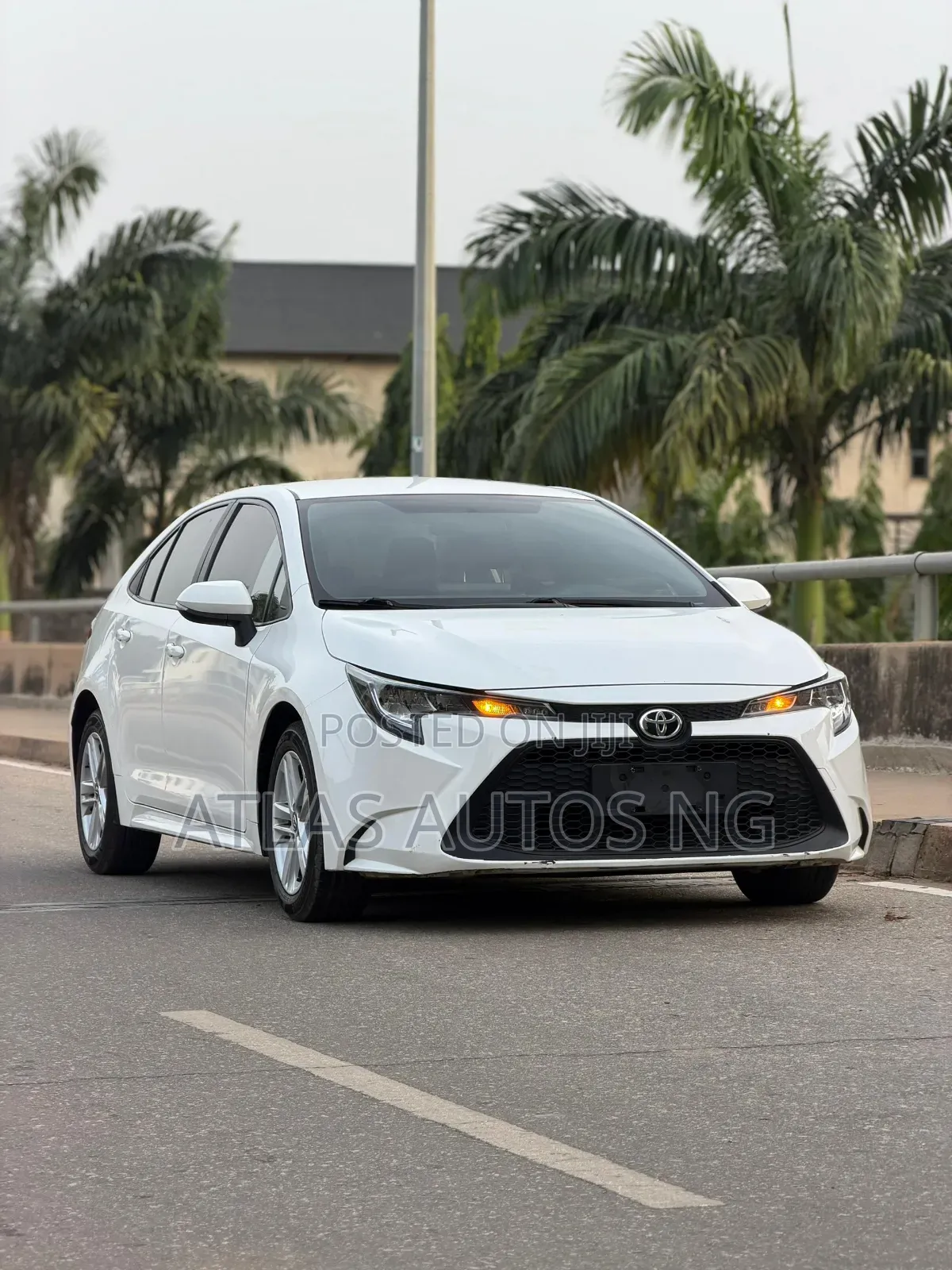 Toyota Corolla XSE 2021 White
