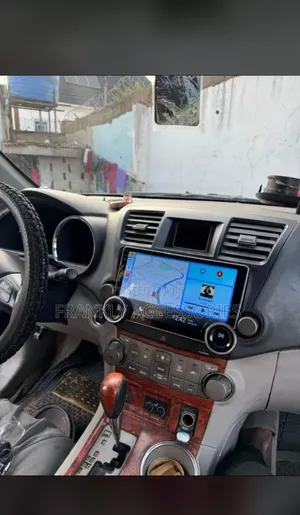 Highlander 2008-2013 Diamond Two Nubs Apple Carplay/Android Auto