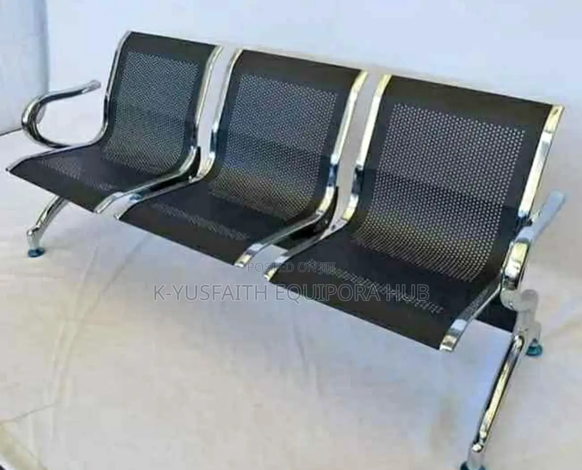 Three Sitters Airport Chair