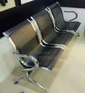 Three Sitters Airport Chair
