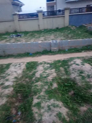 100 by 100 for Sale(Full Plot)