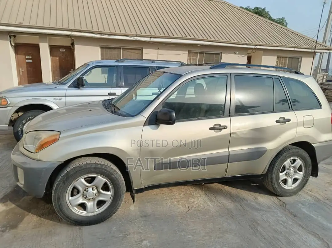 Toyota RAV4 2002 Beige