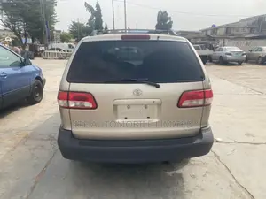 Toyota Sienna 2002 Gray