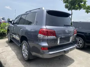 Lexus LX 570 AWD 2015 Gray