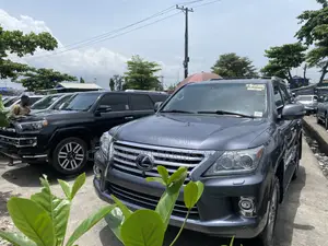 Lexus LX 570 AWD 2015 Gray