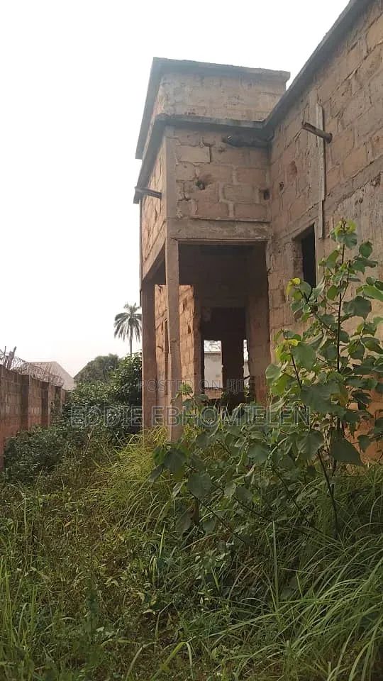 4 Bedroom Building