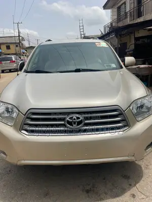 Toyota Highlander V6 2009 Gold