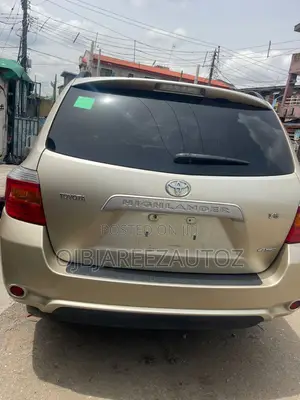 Toyota Highlander V6 2009 Gold