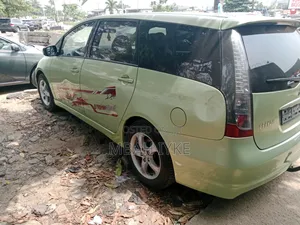 Mitsubishi Grandis 2012 Green