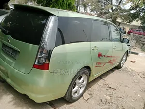 Mitsubishi Grandis 2012 Green