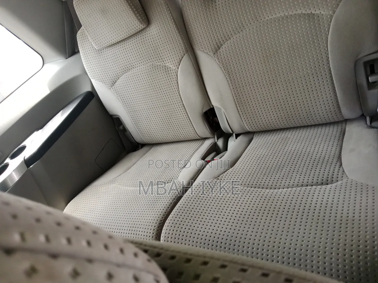 Mitsubishi Grandis 2012 Green