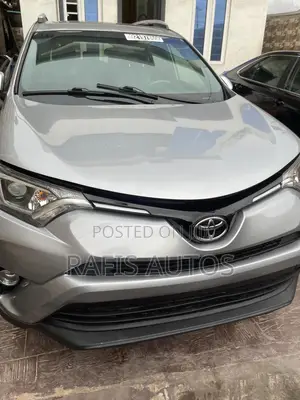 Toyota RAV4 SE AWD (2.5L 4cyl 6A) 2017 Silver