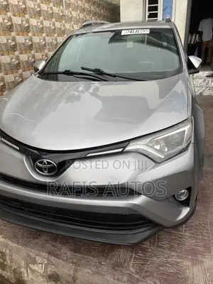 Toyota RAV4 SE AWD (2.5L 4cyl 6A) 2017 Silver