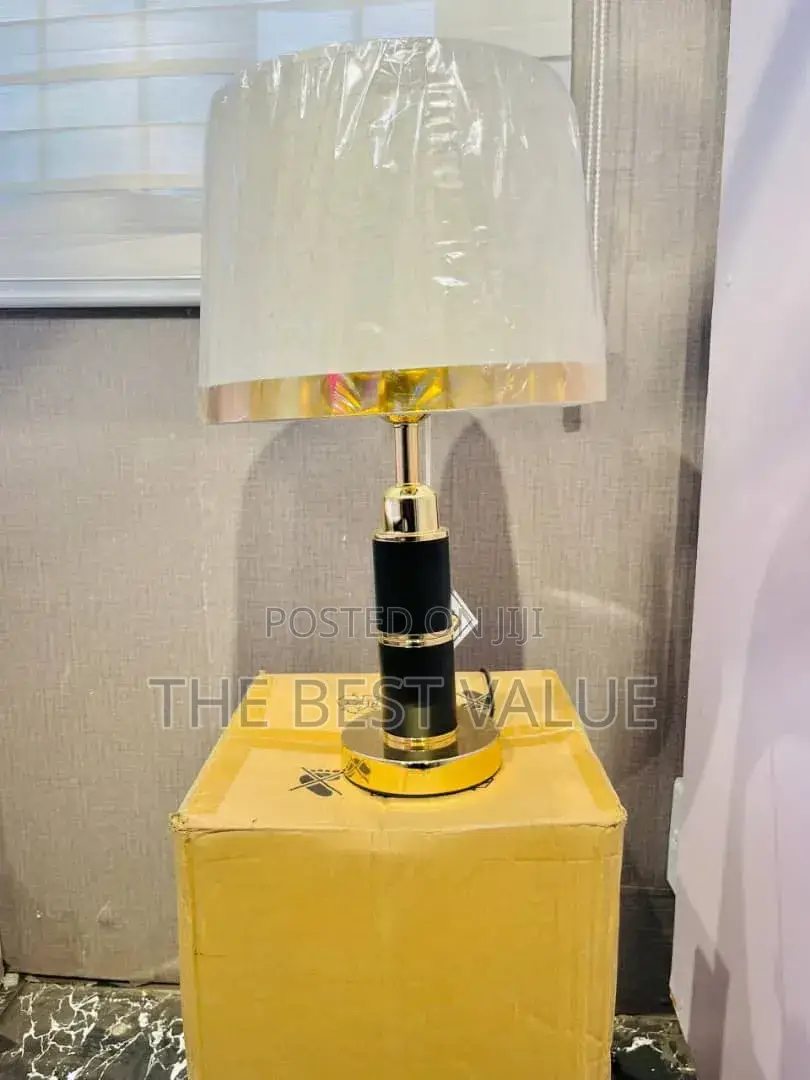 Wooden Base Table Lamp