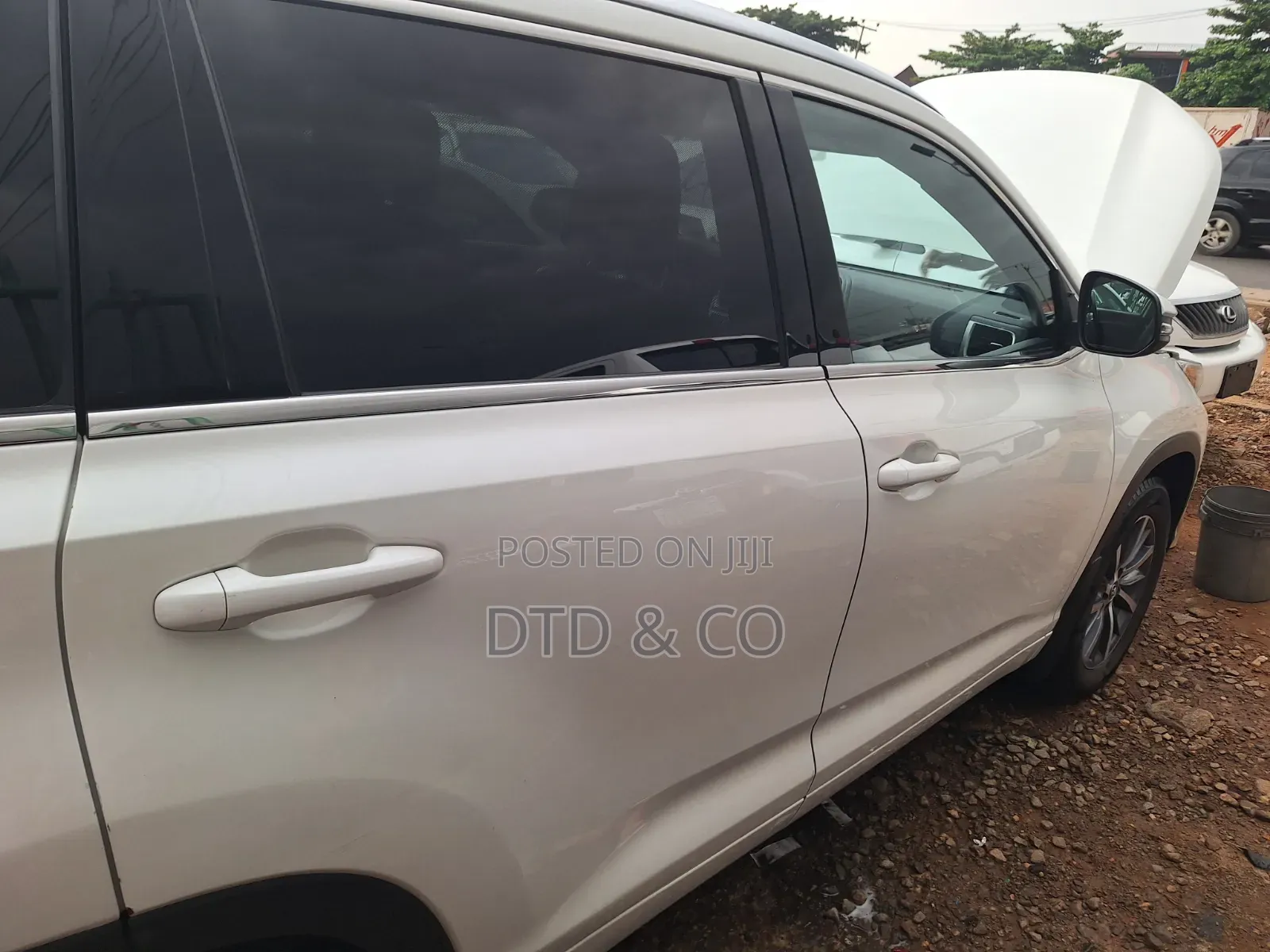 Toyota Highlander XLE 4x4 V6 (3.5L 6cyl 8A) 2018 White