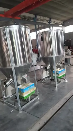 Stainless Steel Animals Feed Mixer 500kg Capacity