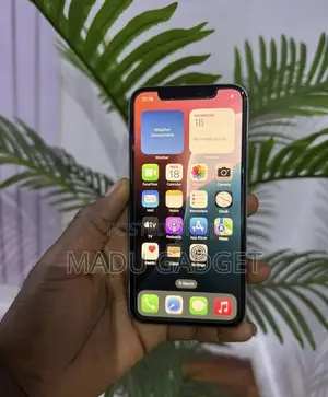 Apple iPhone XS 64 GB White