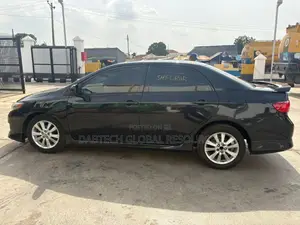 Toyota Corolla 2010 Black