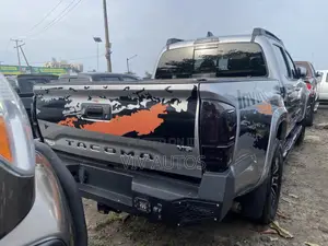 Toyota Tacoma 2022 Gray
