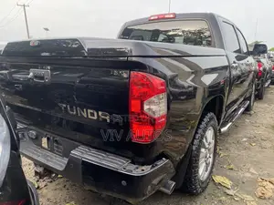 Toyota Tundra 2017 Black