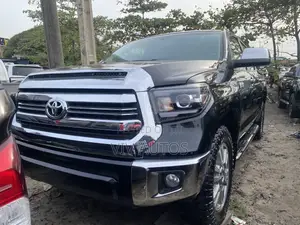 Toyota Tundra 2017 Black
