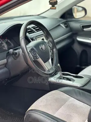 Toyota Camry SE V6 4dr Sedan (3.5L 6cyl 6A) 2012 Red