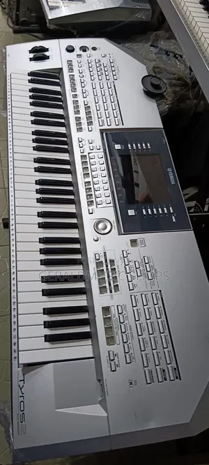 Uk Used Tyros2 Synth Keyboard