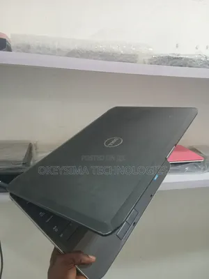 Laptop Dell Latitude E5520 4GB Intel Core i5 HDD 500GB
