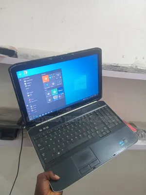 Laptop Dell Latitude E5520 4GB Intel Core i5 HDD 500GB