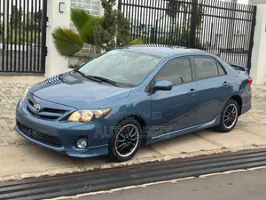 Toyota Corolla S Special Edition 4dr Sedan (1.8L 4cyl 4A) 2013 Blue