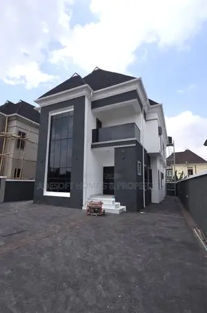 4bdrm Duplex in Carlton Gate Estate, for sale