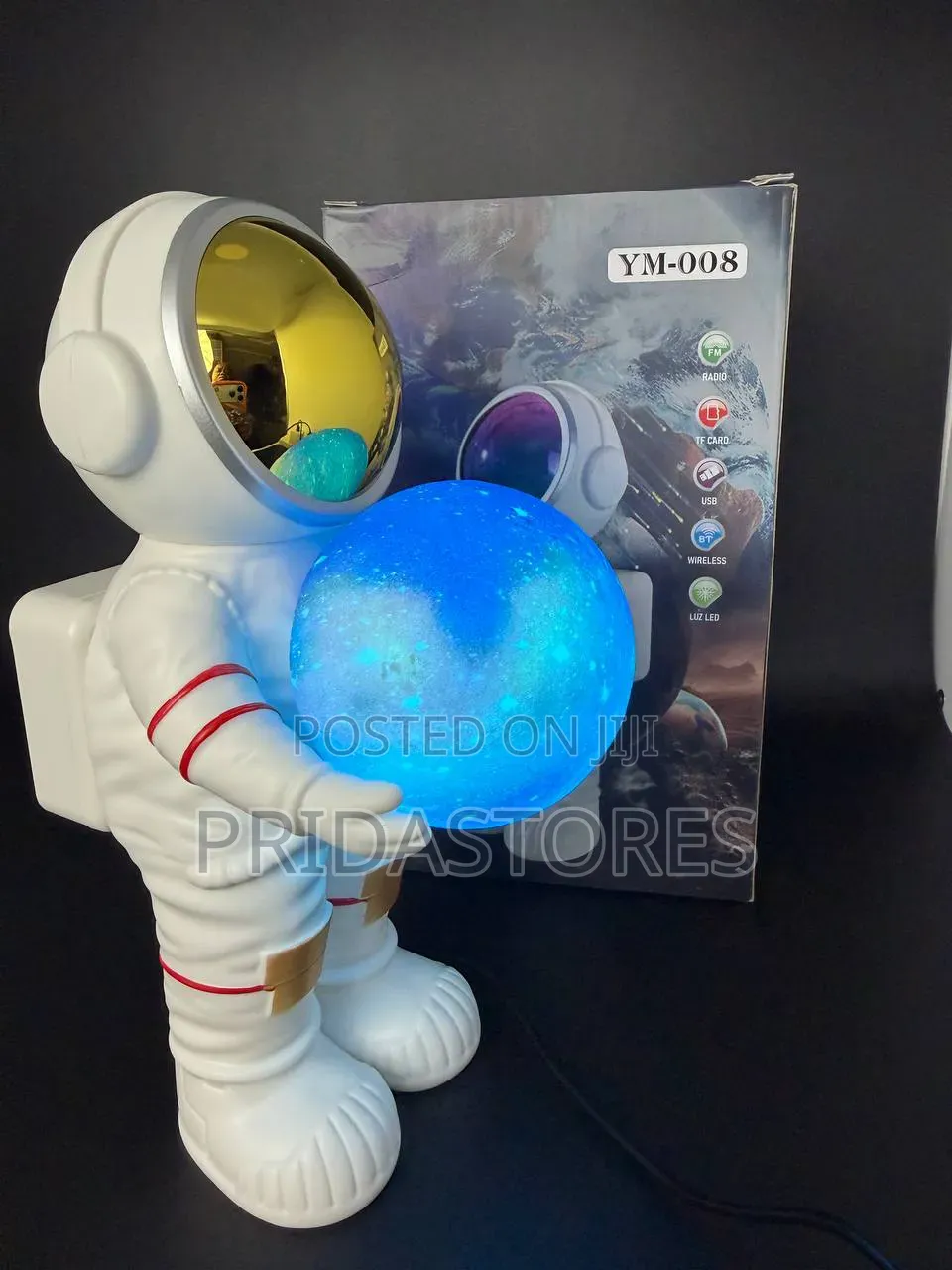 Multifunctional Astronaut Projector