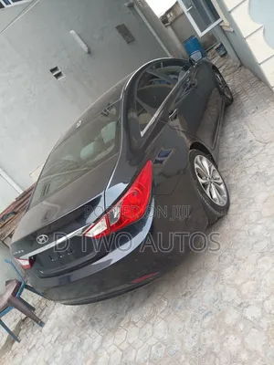 Hyundai Sonata GLS Sedan FWD (2.4L 4cyl 6A) 2012 Gray