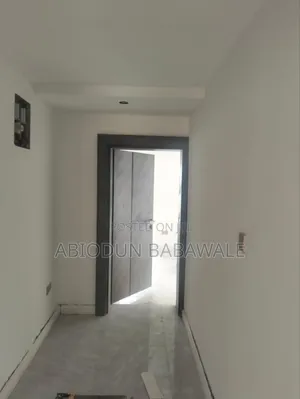 3bdrm Apartment in Wuse Zone 6 District for rent