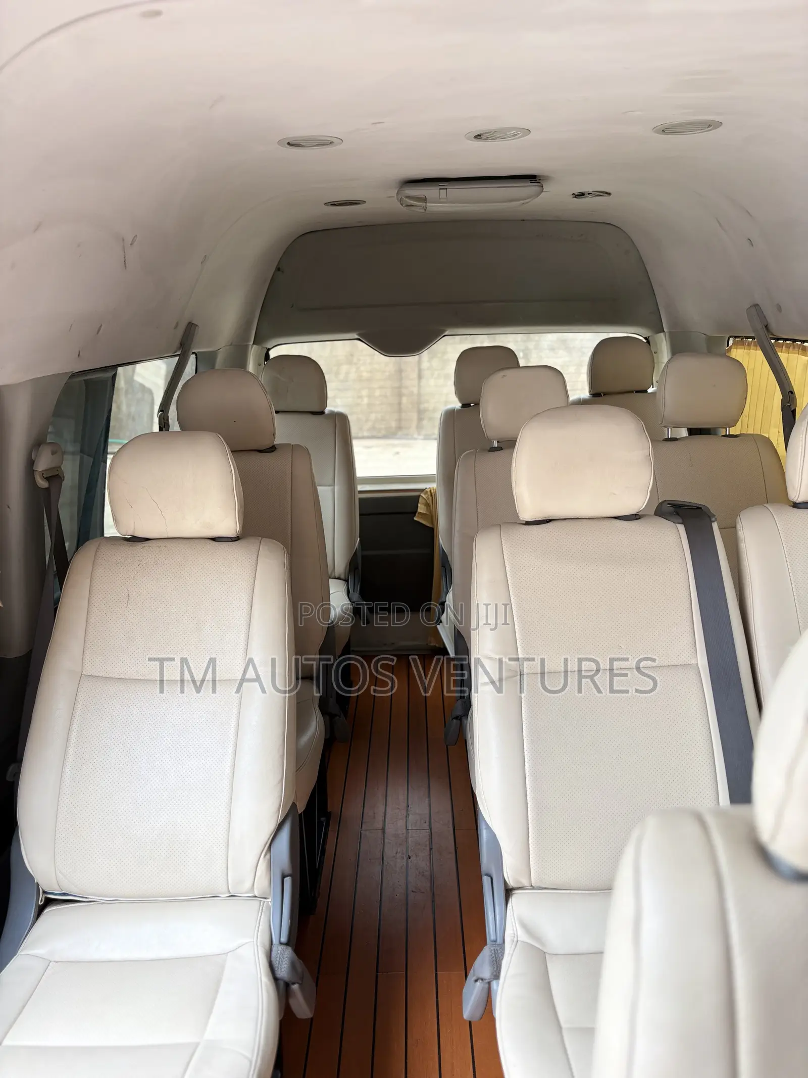 Toyota HiAce 2007 White