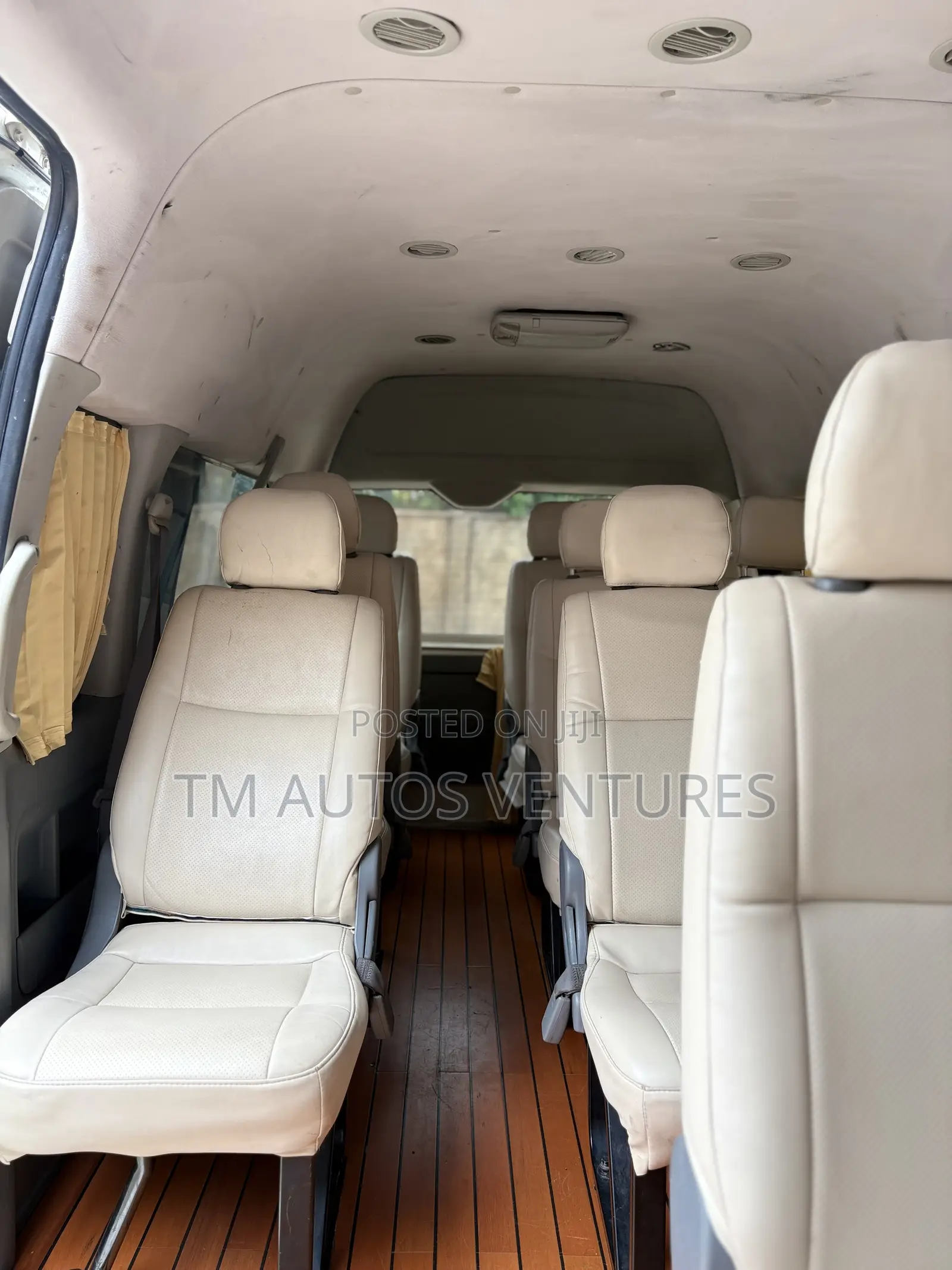 Toyota HiAce 2007 White