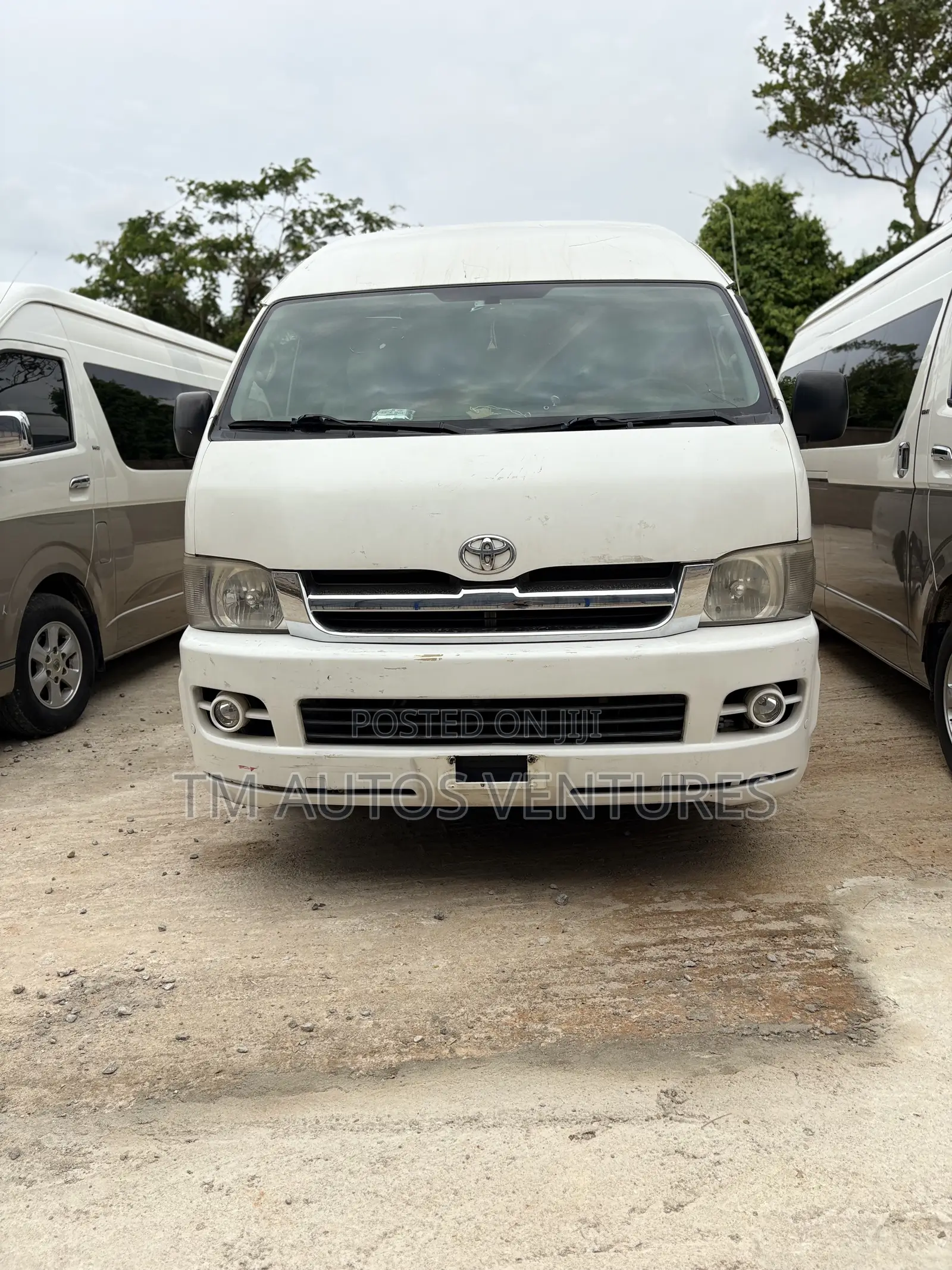 Toyota HiAce 2007 White