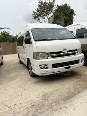 Toyota HiAce 2007 White