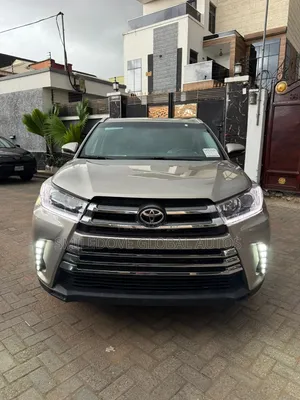 Toyota Highlander Limited 4dr SUV AWD (3.5L 6cyl 6A) 2014 Gray