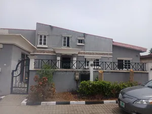 3bdrm Penthouse in Mayfair Garden, Awoyaya for sale