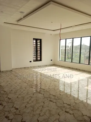 4bdrm Duplex in Estate, Ogba GRA for sale