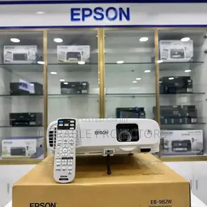 Epson Projector 982w Home Cinema Projector Lekki, Vi , Abuja , Kano