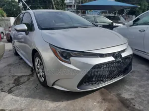 Toyota Corolla LE 2020 Silver