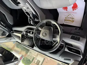 Toyota Highlander Limited 2021 Black